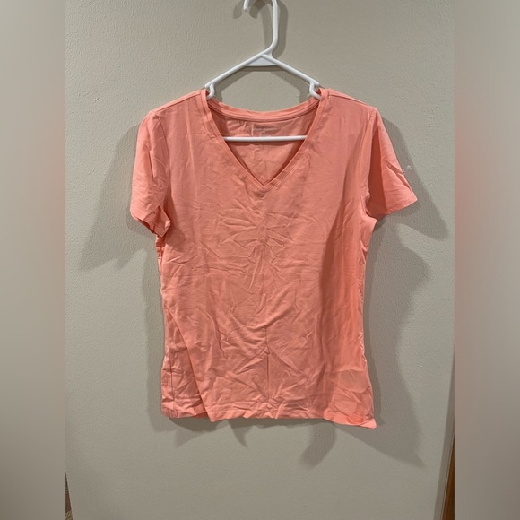 Amazon Essential v neck bundle - Picture 2 of 9